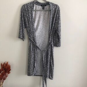Rene Rofe Coastal Size L Leopard Print  Robe